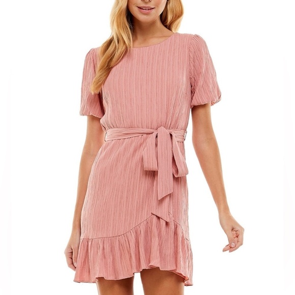 City Studio/ NWT/  Woman’s Juniors Crinkled Short Sleeves Fit & Flare Dress/ XL - Picture 13 of 15